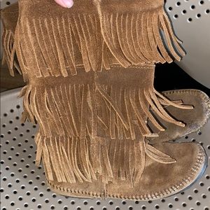 Fringed moccasin boots